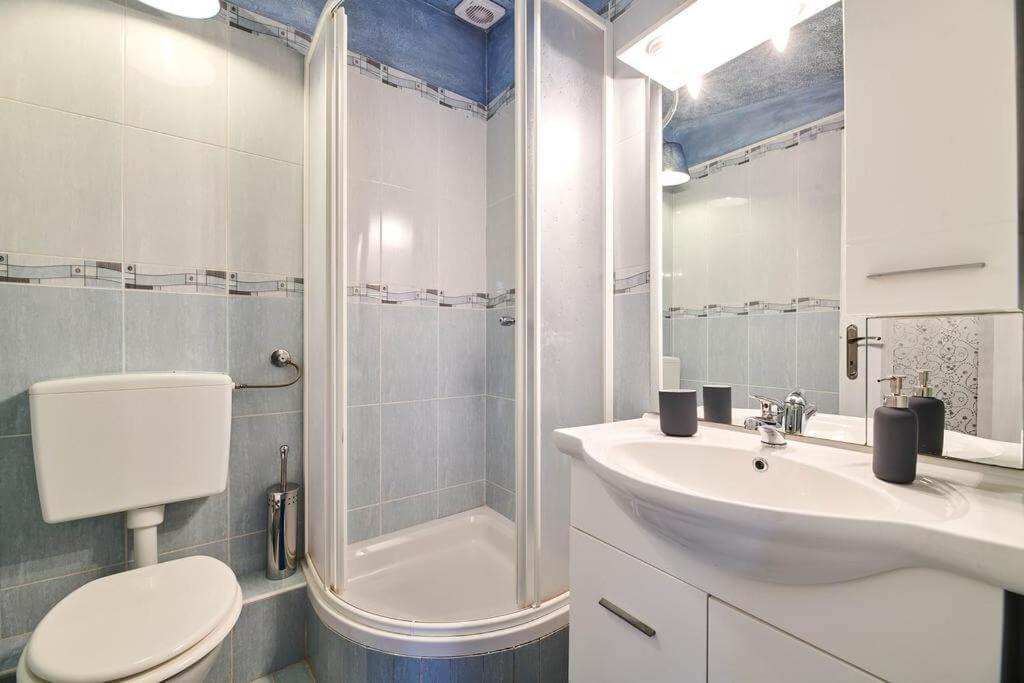 Rooms Konoba Pjero บูเย ภายนอก รูปภาพ
